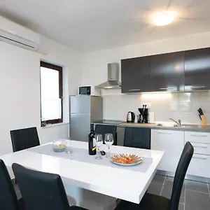 Dević Apartament Sukošan